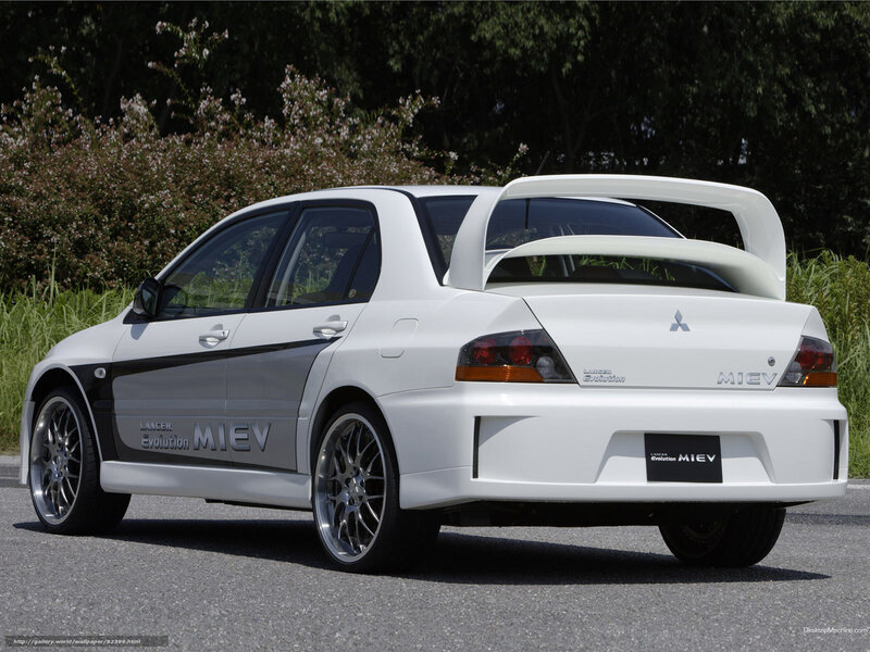 White Mitsubishi Evolution
