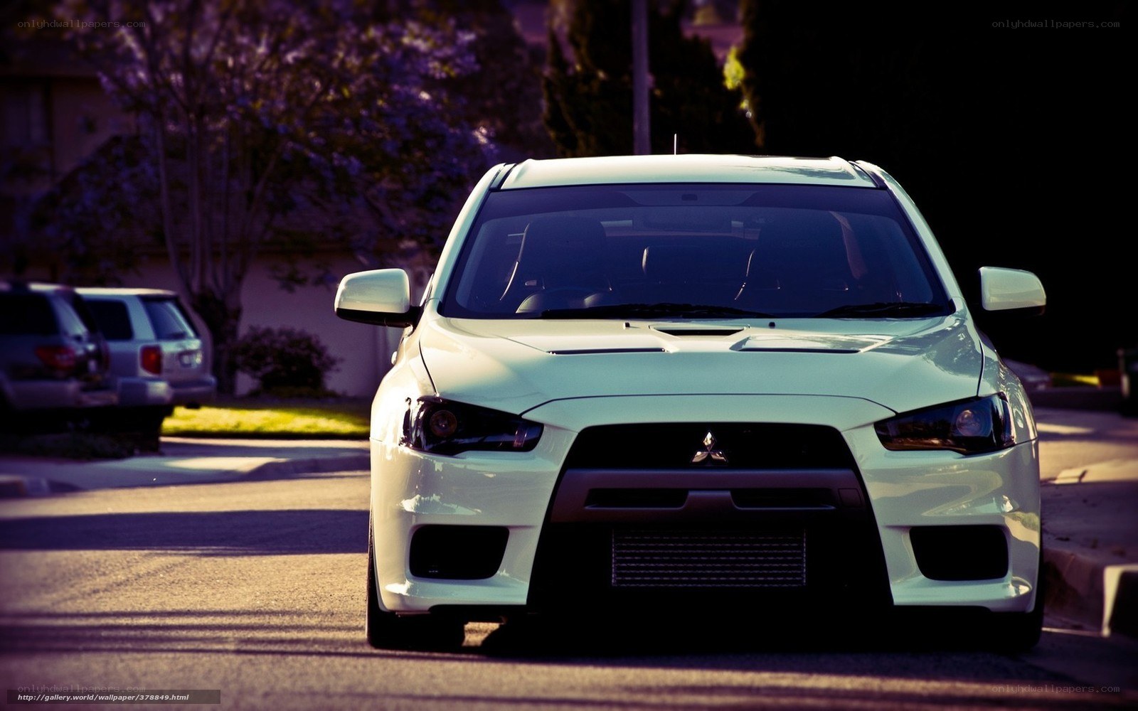 white mitsubishi lancer