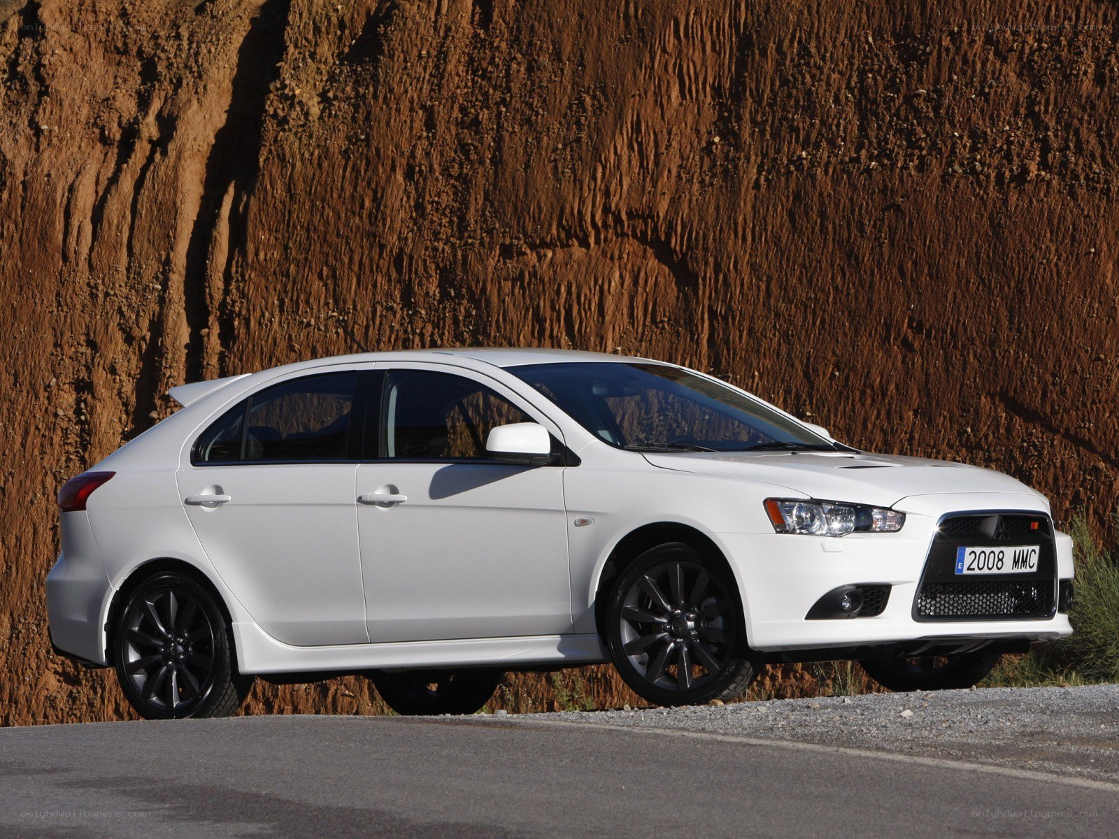white mitsubishi lancer