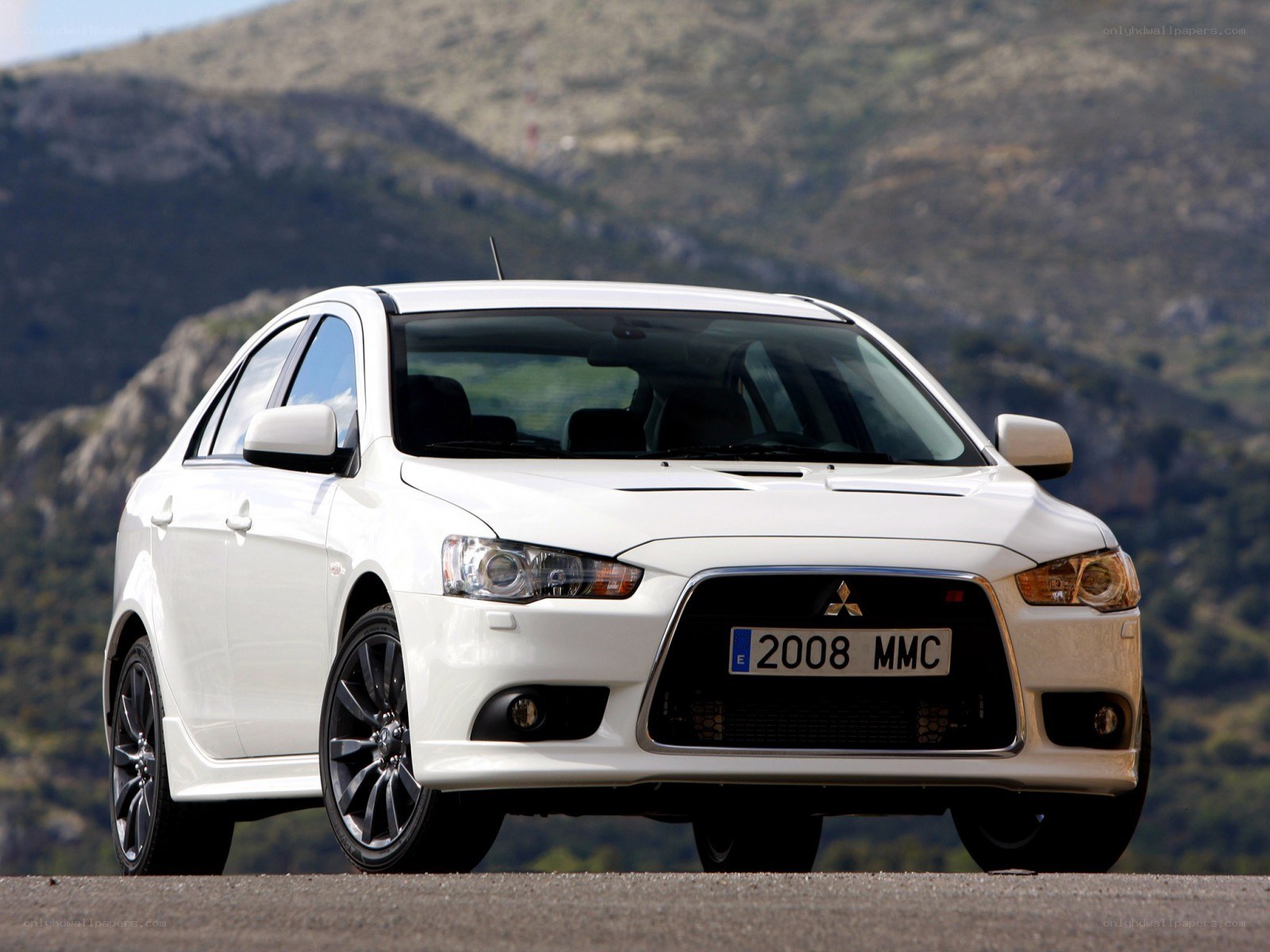 white mitsubishi lancer