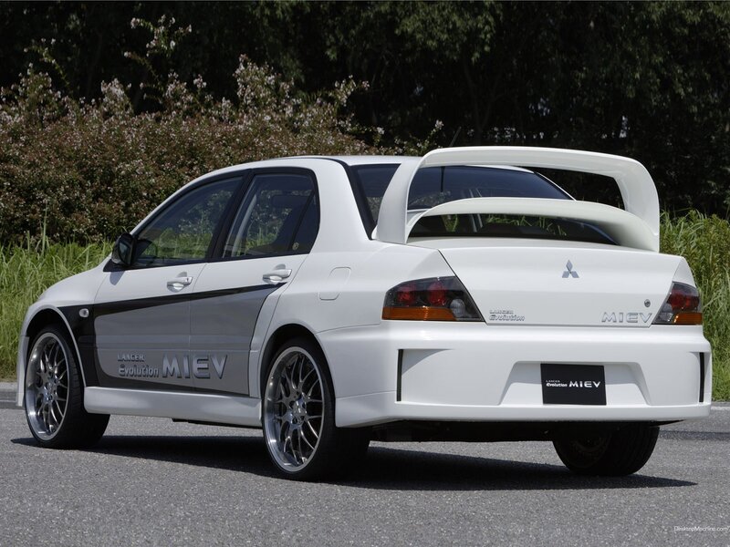 White Mitsubishi Lancer — Calm, Afternoon