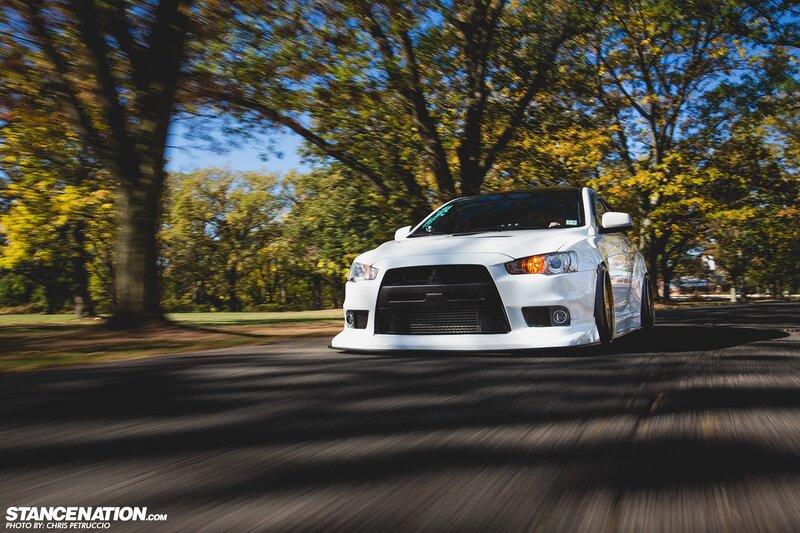 White Mitsubishi Lancer — Dynamic, Autumn