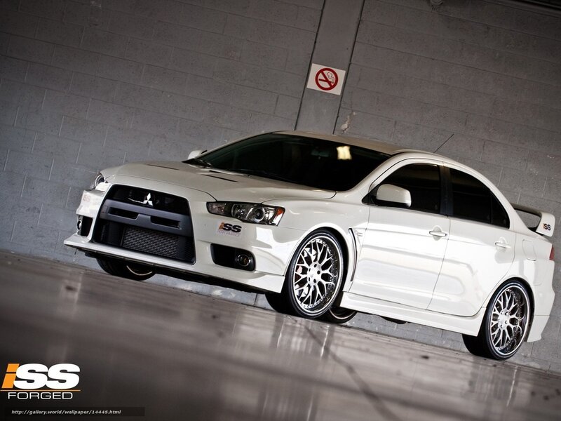 white mitsubishi lancer evolution