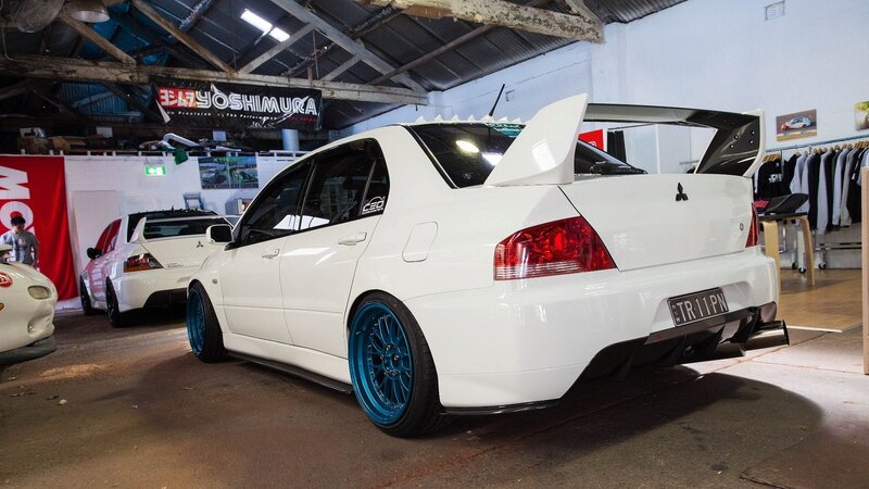 White Mitsubishi Lancer — Neutral, Photograph