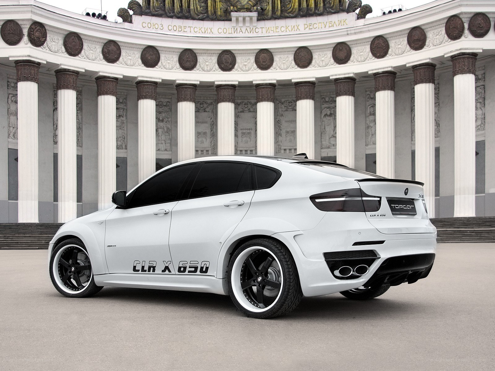 White modified BMW X6