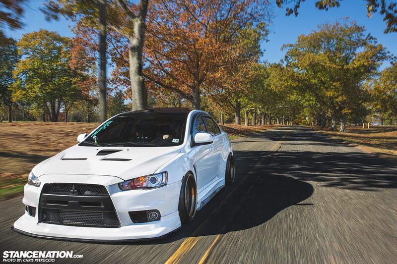 White Modified Car — Dynamic
