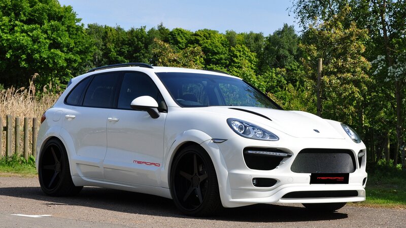 white modified sports utility vehicle