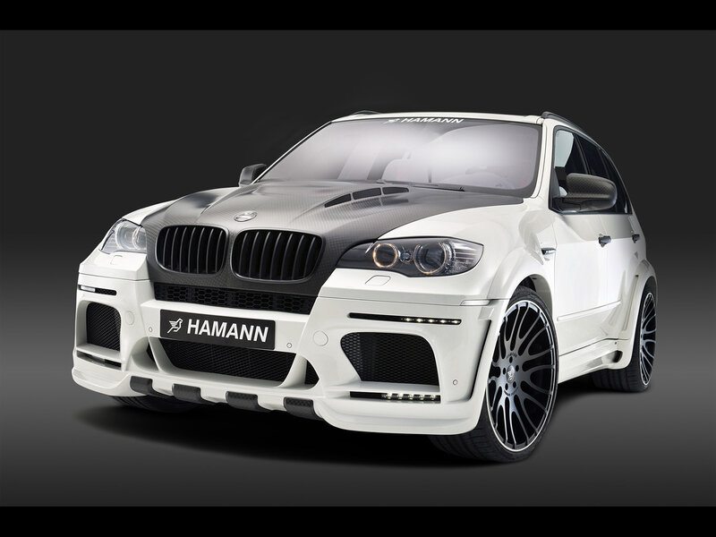 White Modified SUV — Dramatic