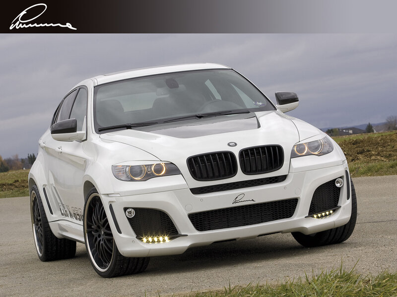 White Modified SUV — Neutral, Afternoon