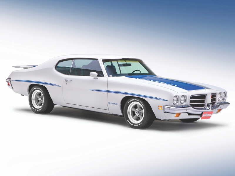 White Muscle Car — Clean