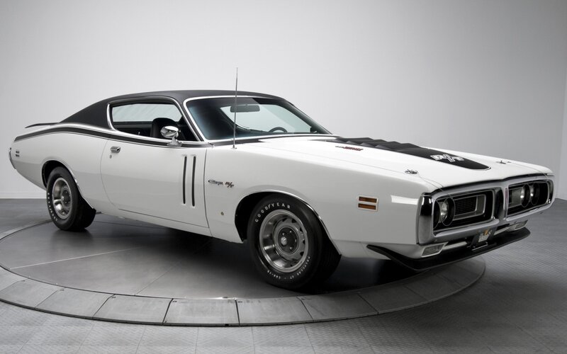 White Muscle Car — Neutral, Photograph, Black Roof