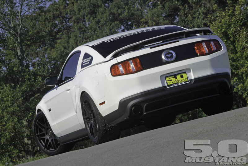 White Mustang Car — Dynamic