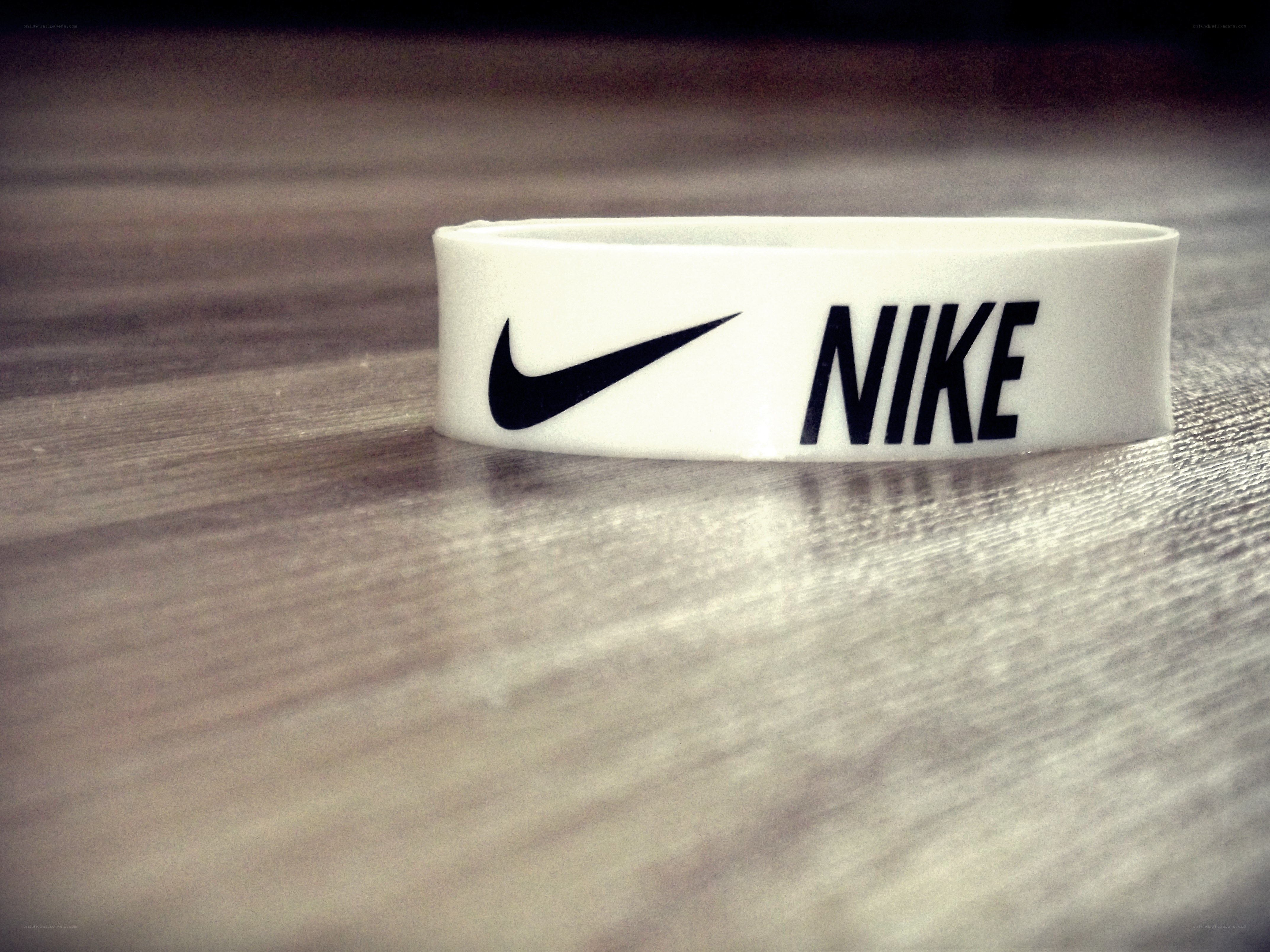 white nike wristband