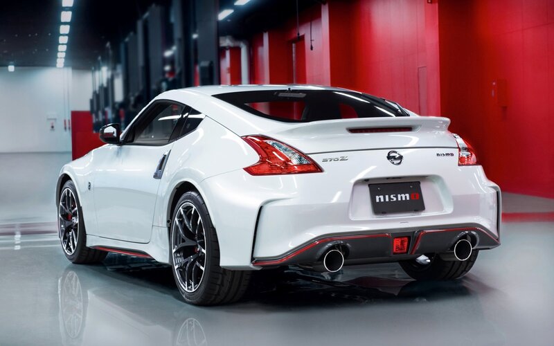 White Nissan 370z Car