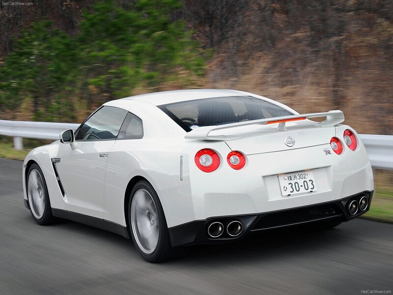 white nissan gt-r in motion