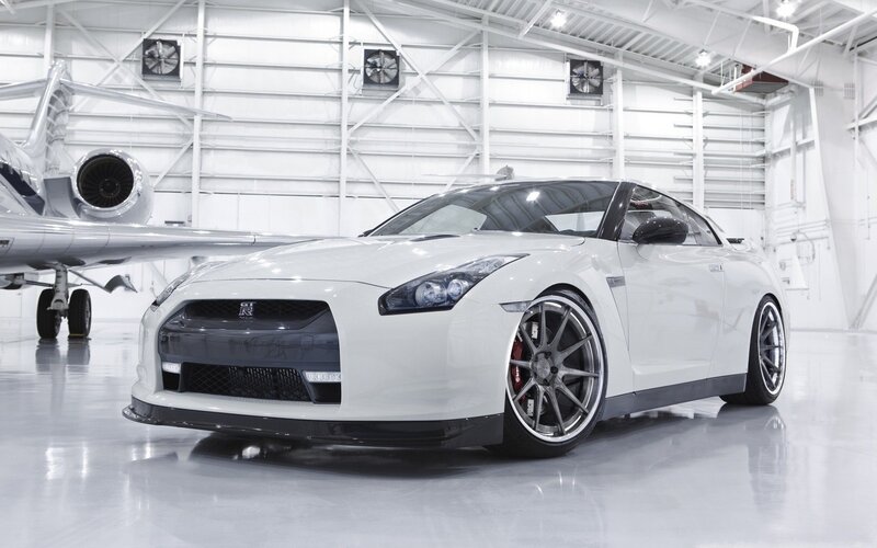 White Nissan GT-R — Neutral, Photograph