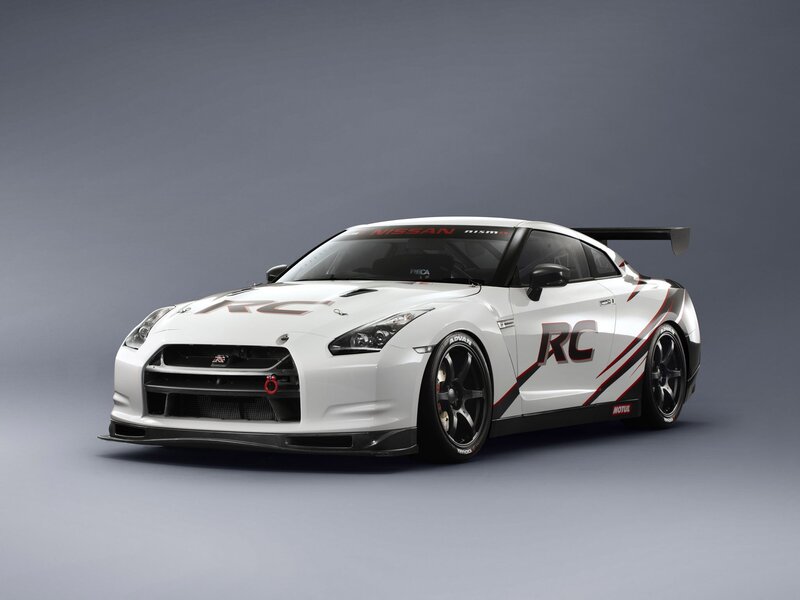 White Nissan GT-R RC race car