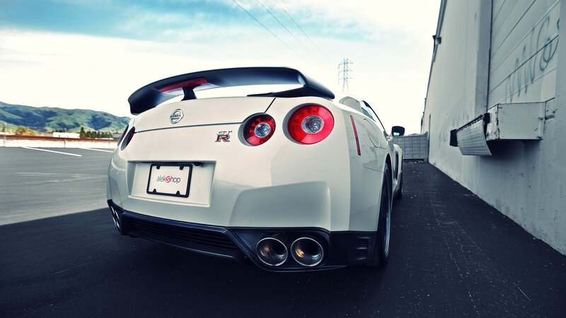 white nissan gt-r rear view