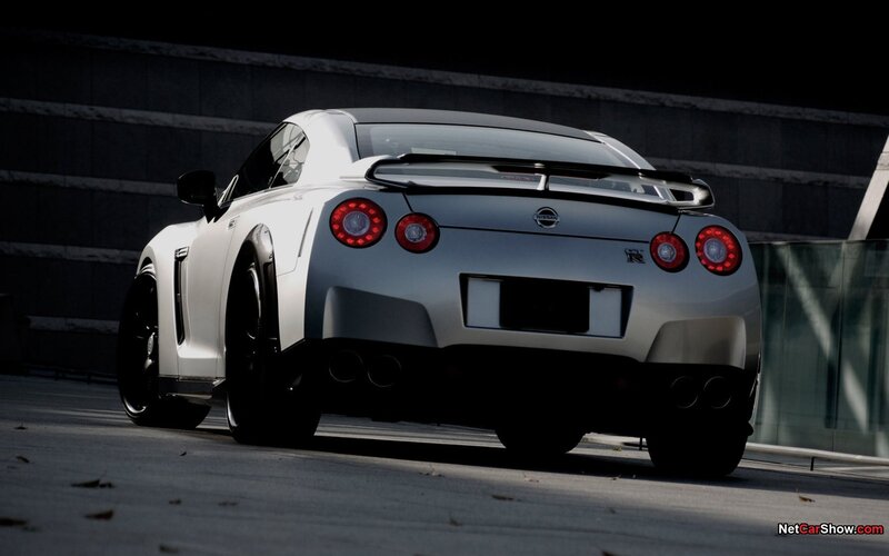 white nissan gt-r rear view
