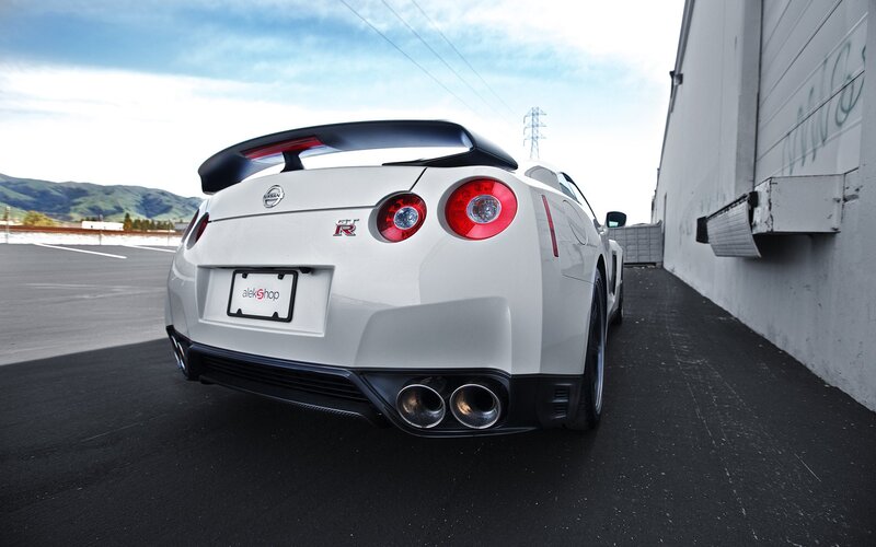 white nissan gt-r rear view