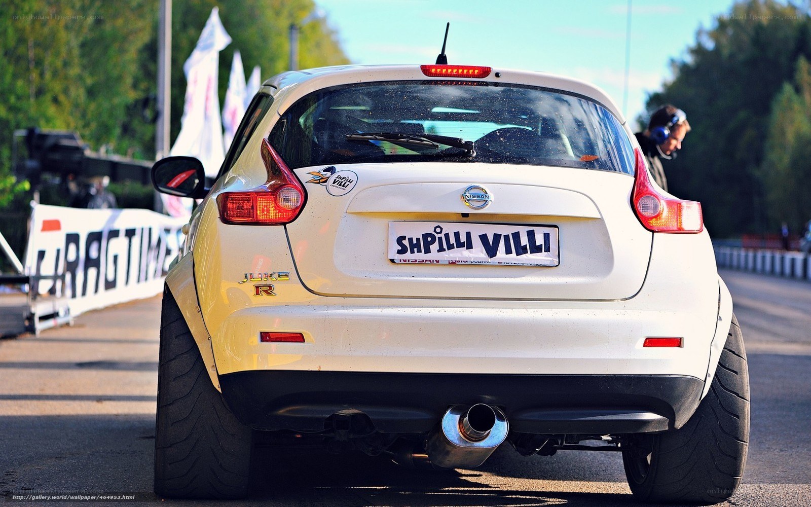 White Nissan Juke on track