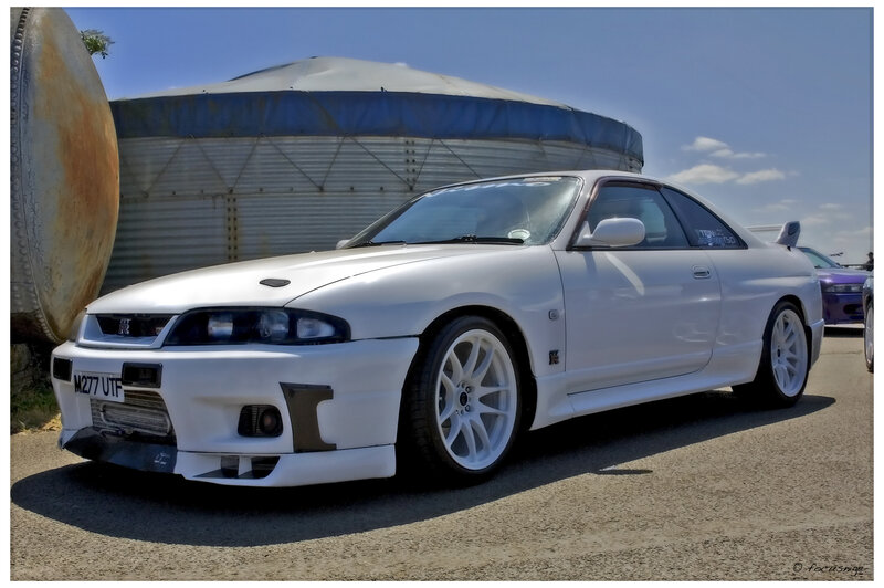 White Nissan Skyline GT-R