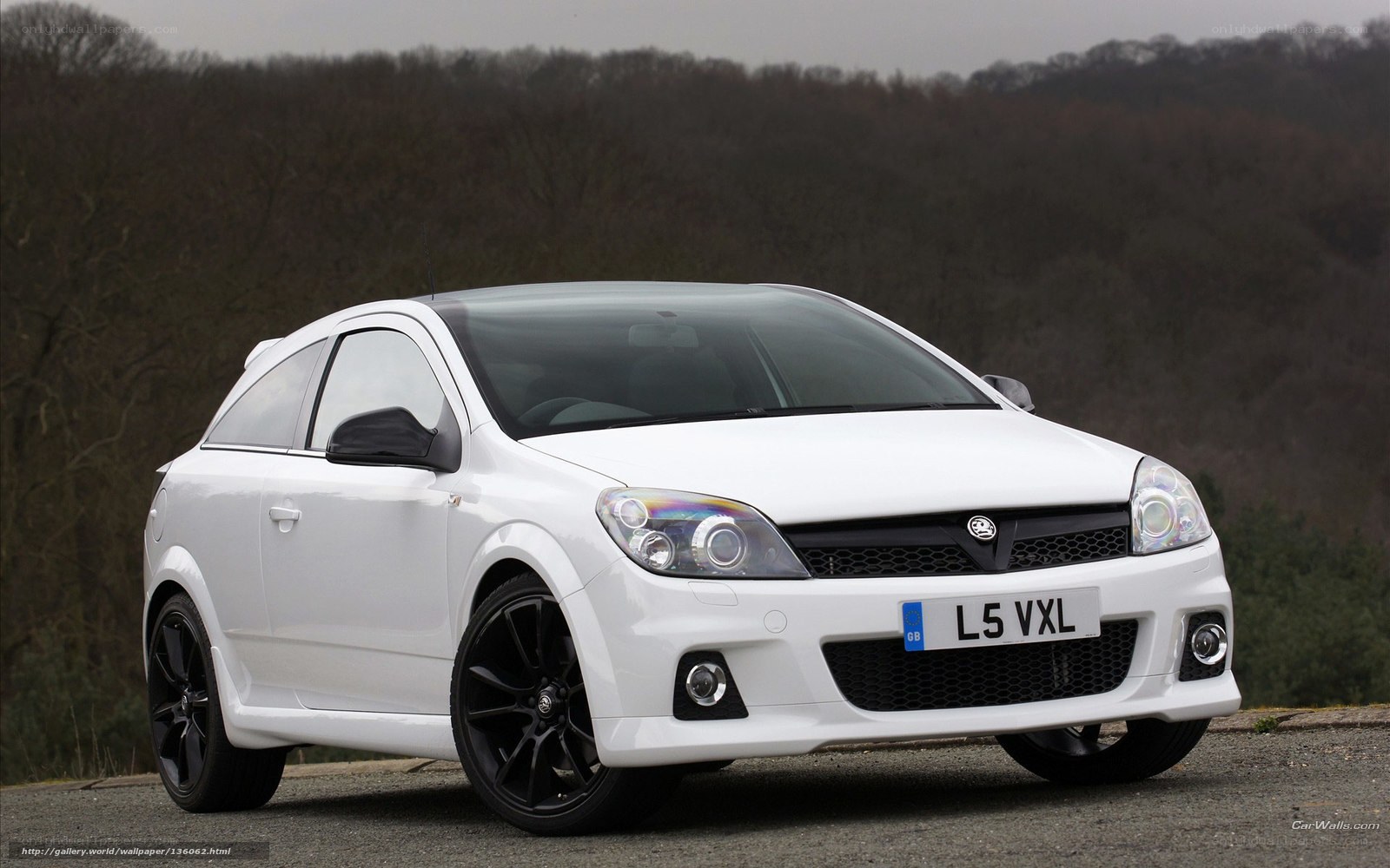 white opel astra gtc