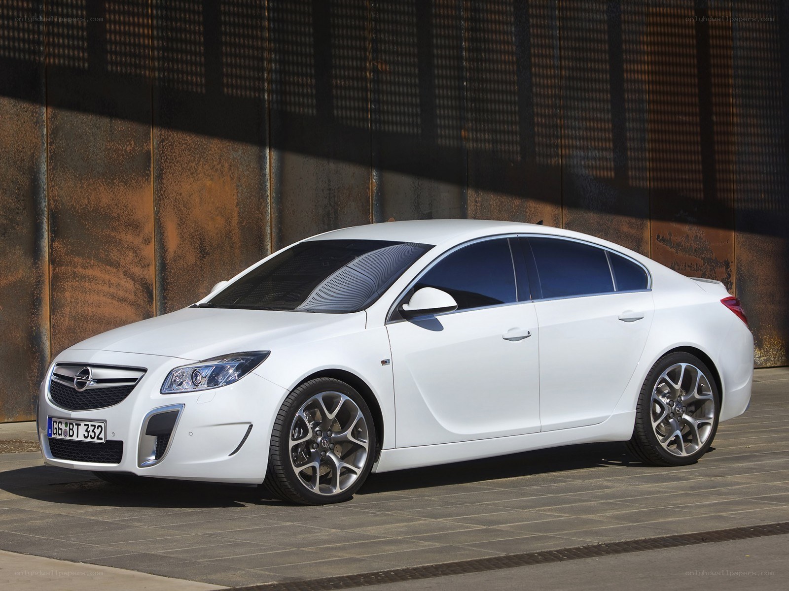 white opel inductor sedan