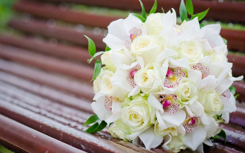 White Orchid and Rose Bouquet — Serene