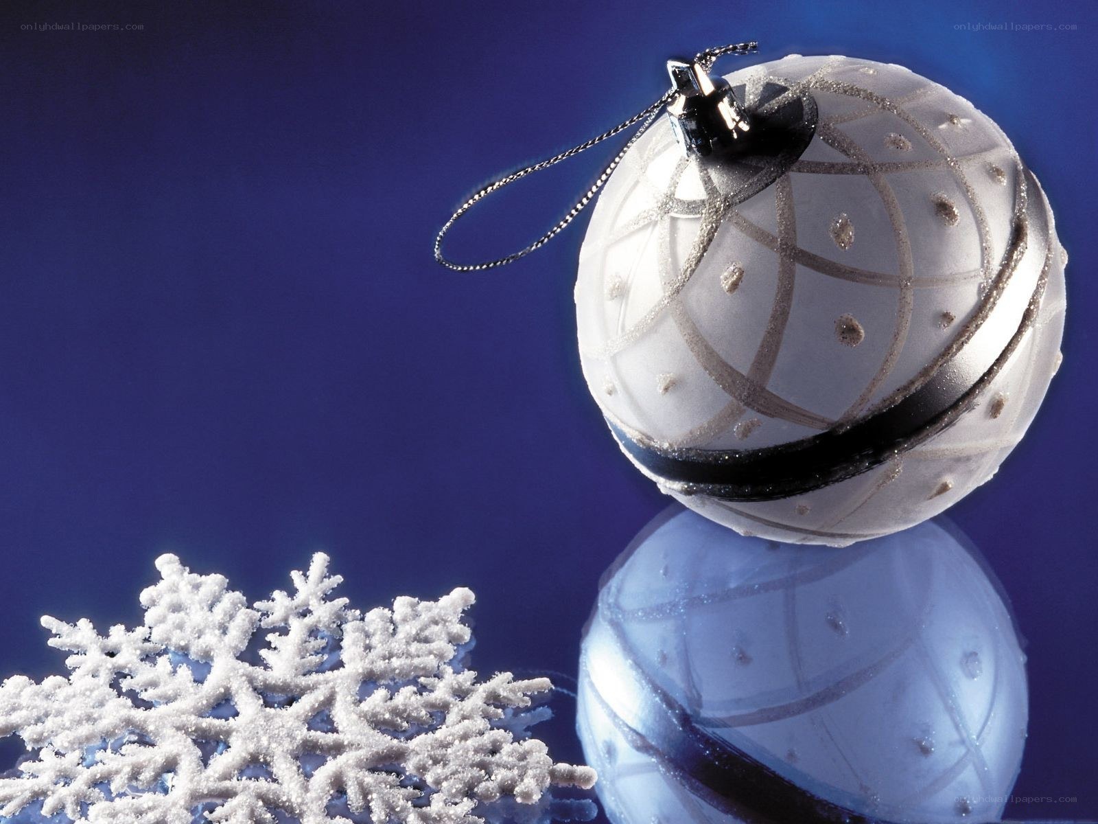 White ornament with snowflake
