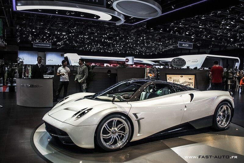 White Pagani Huayra — Dramatic