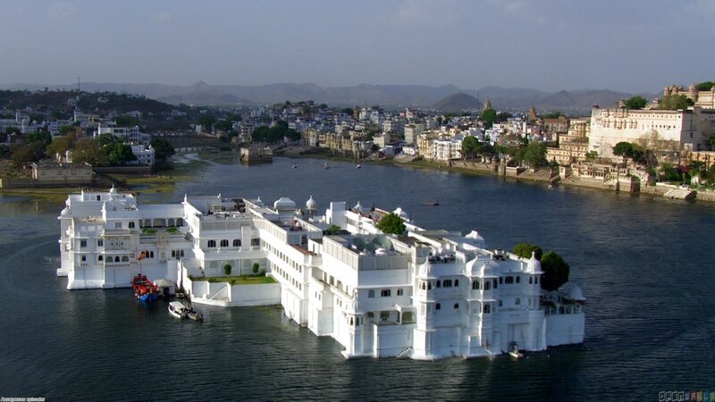 White Palace on Lake