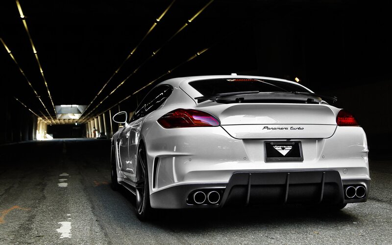 White Panamera Turbo
