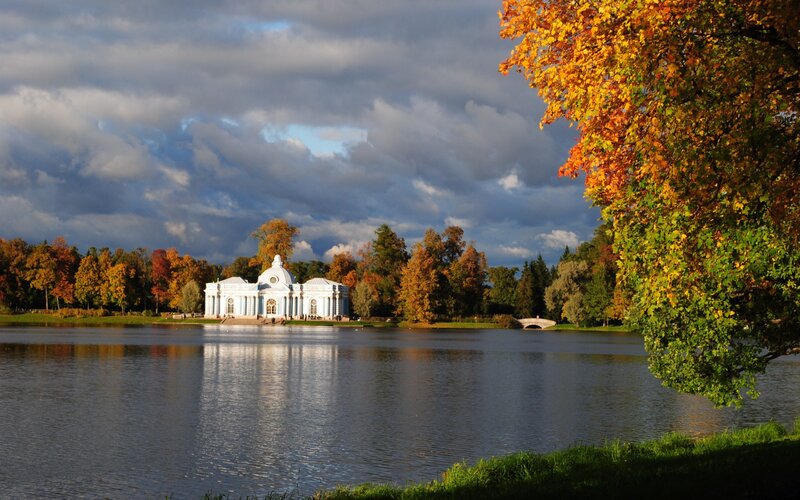 White Pavilion on Lake — Blue, Serene