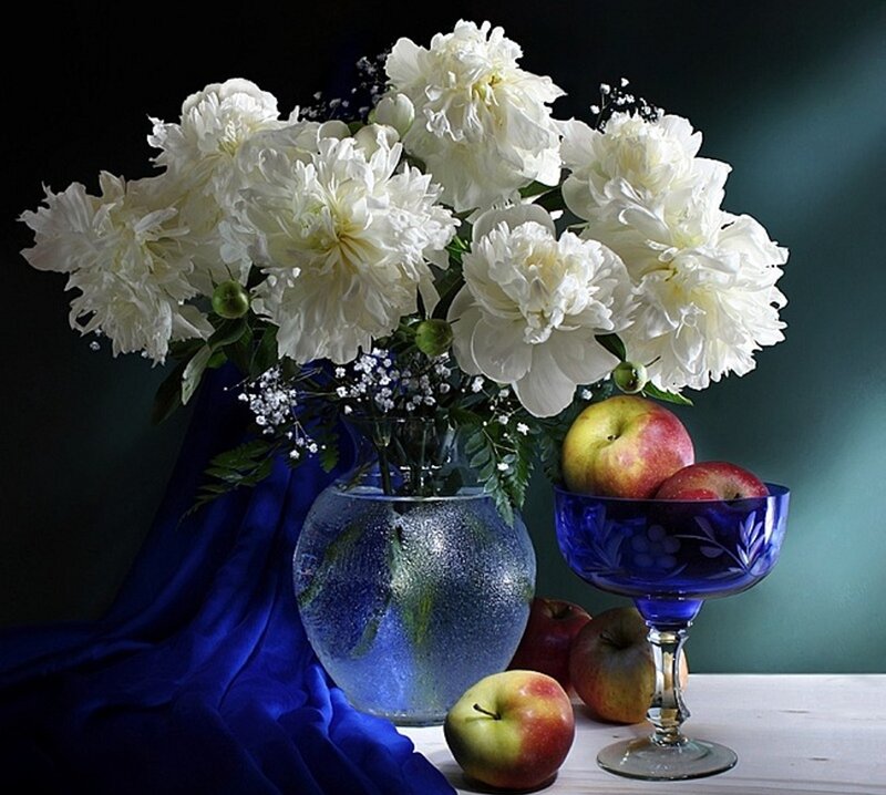 White Peonies and Apples — Blue