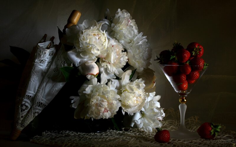 White peonies and strawberries