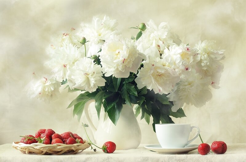 White peonies and strawberries