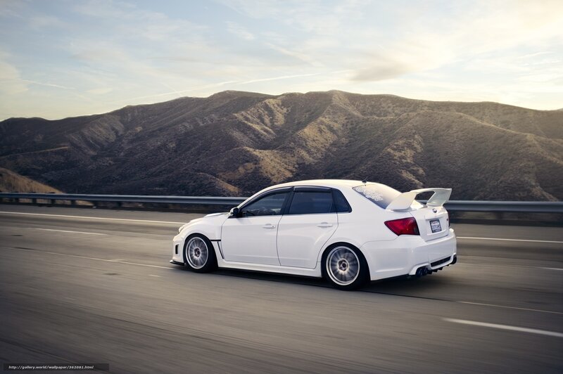 White Performance Car — Dynamic