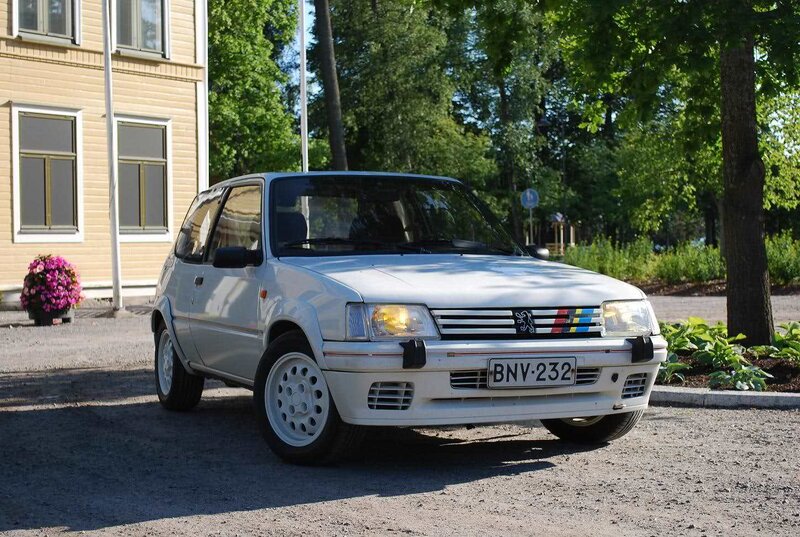 White Peugeot 205 Gti