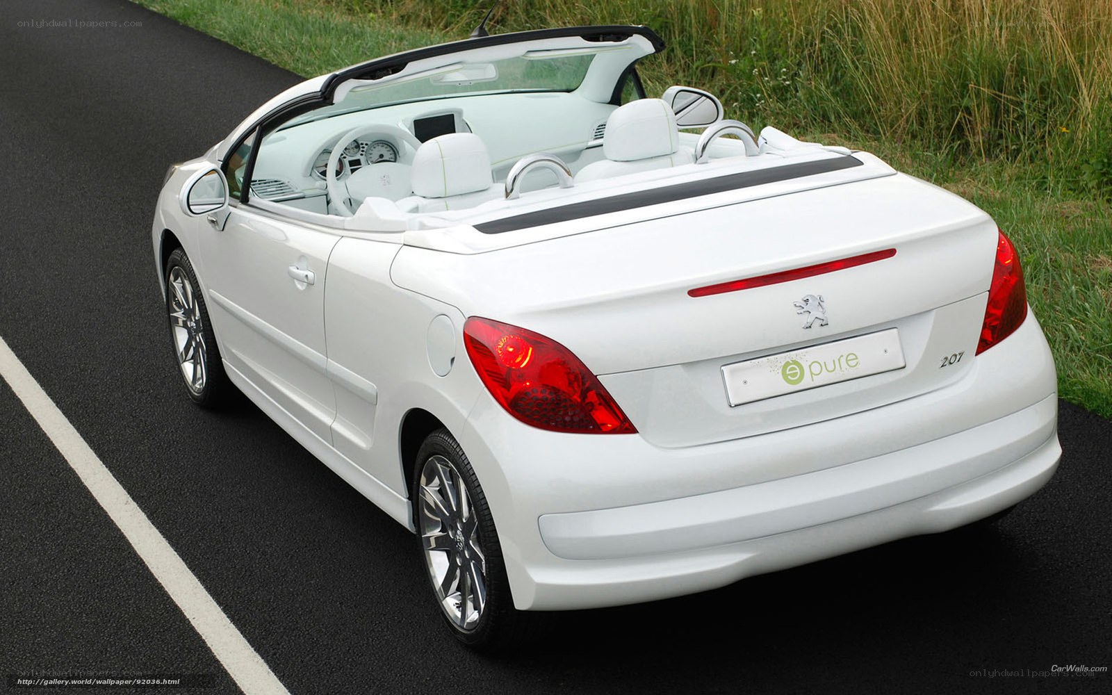 White Peugeot 207 e-Pure convertible