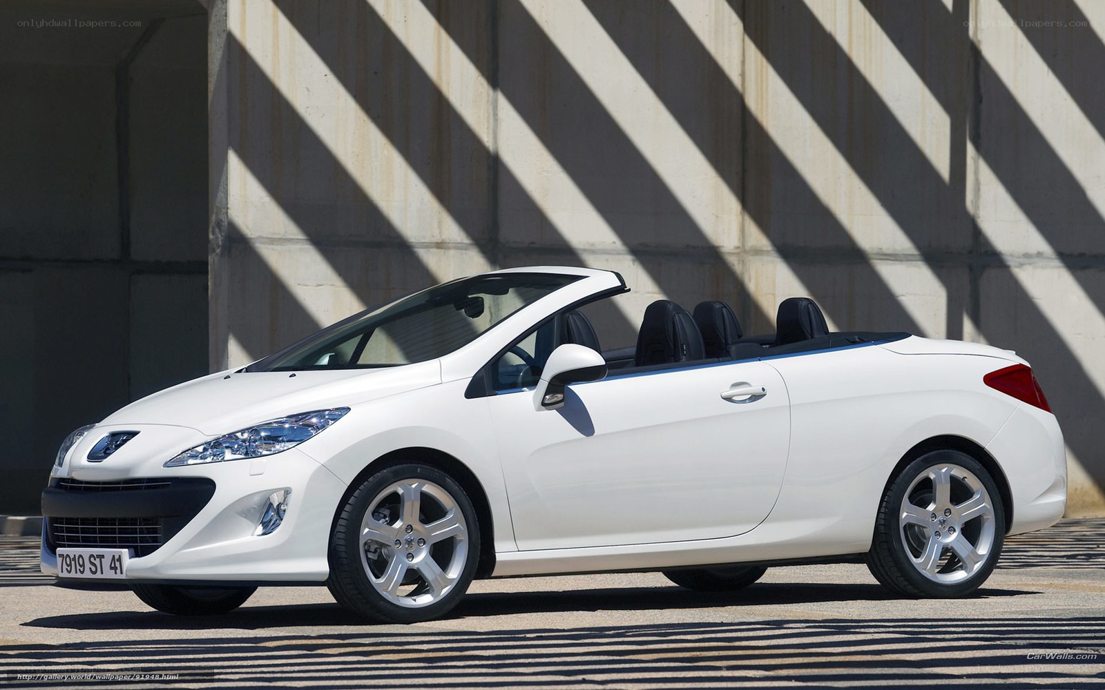 White Peugeot 308 CC convertible
