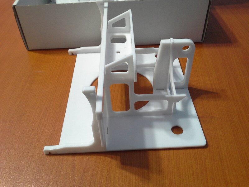 White Plastic Stand — Neutral