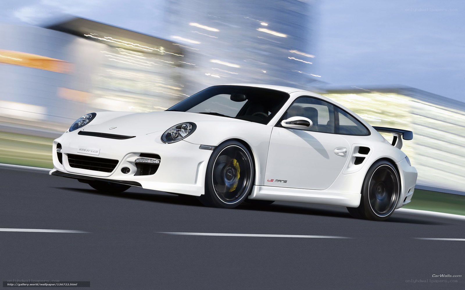 white porsche 911 carrera rsr