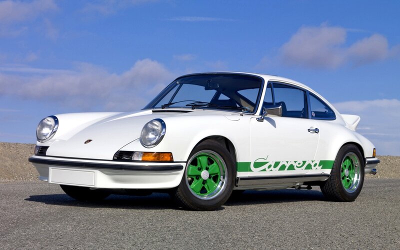 White Porsche 911 Carrera — Serene