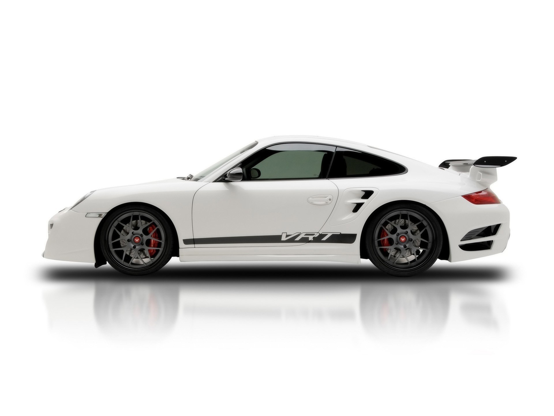 White Porsche 911 GT3 RS