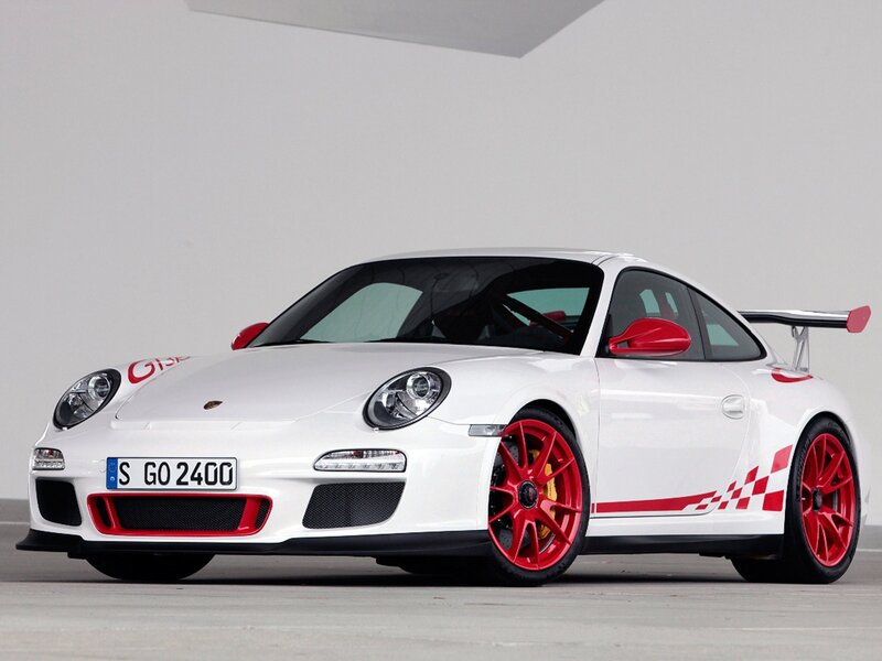 white porsche 911 gt3 rs