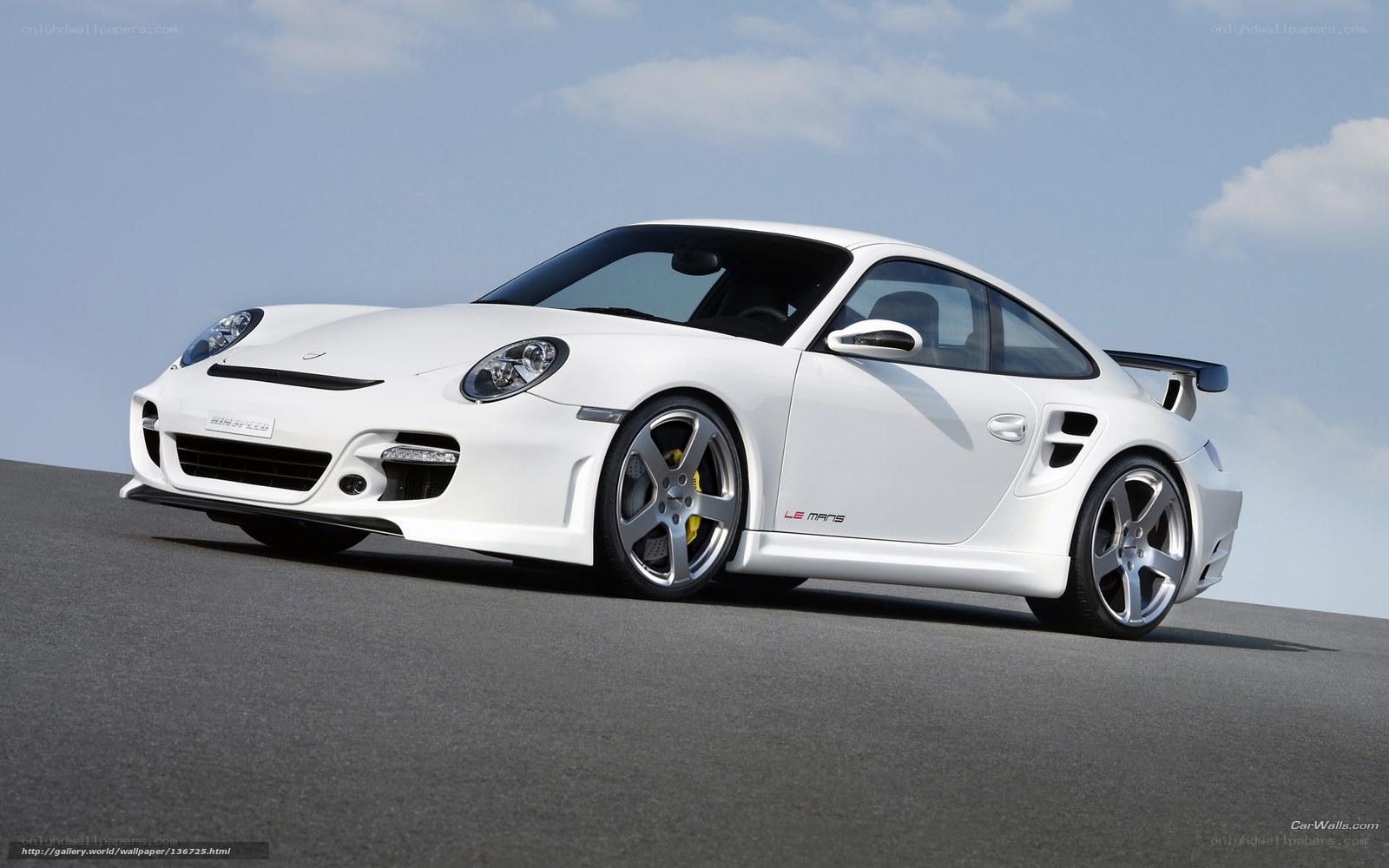 white porsche 911 le mans