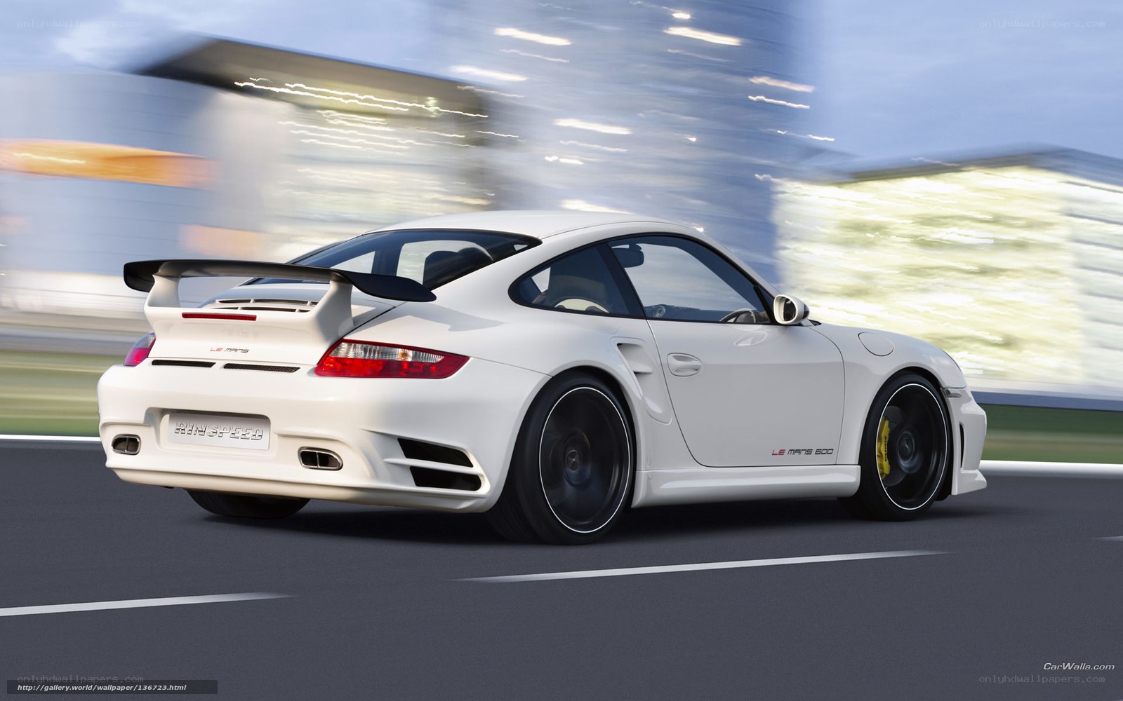 white porsche 911 le mans