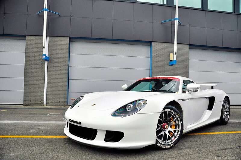 White Porsche Carrera GT