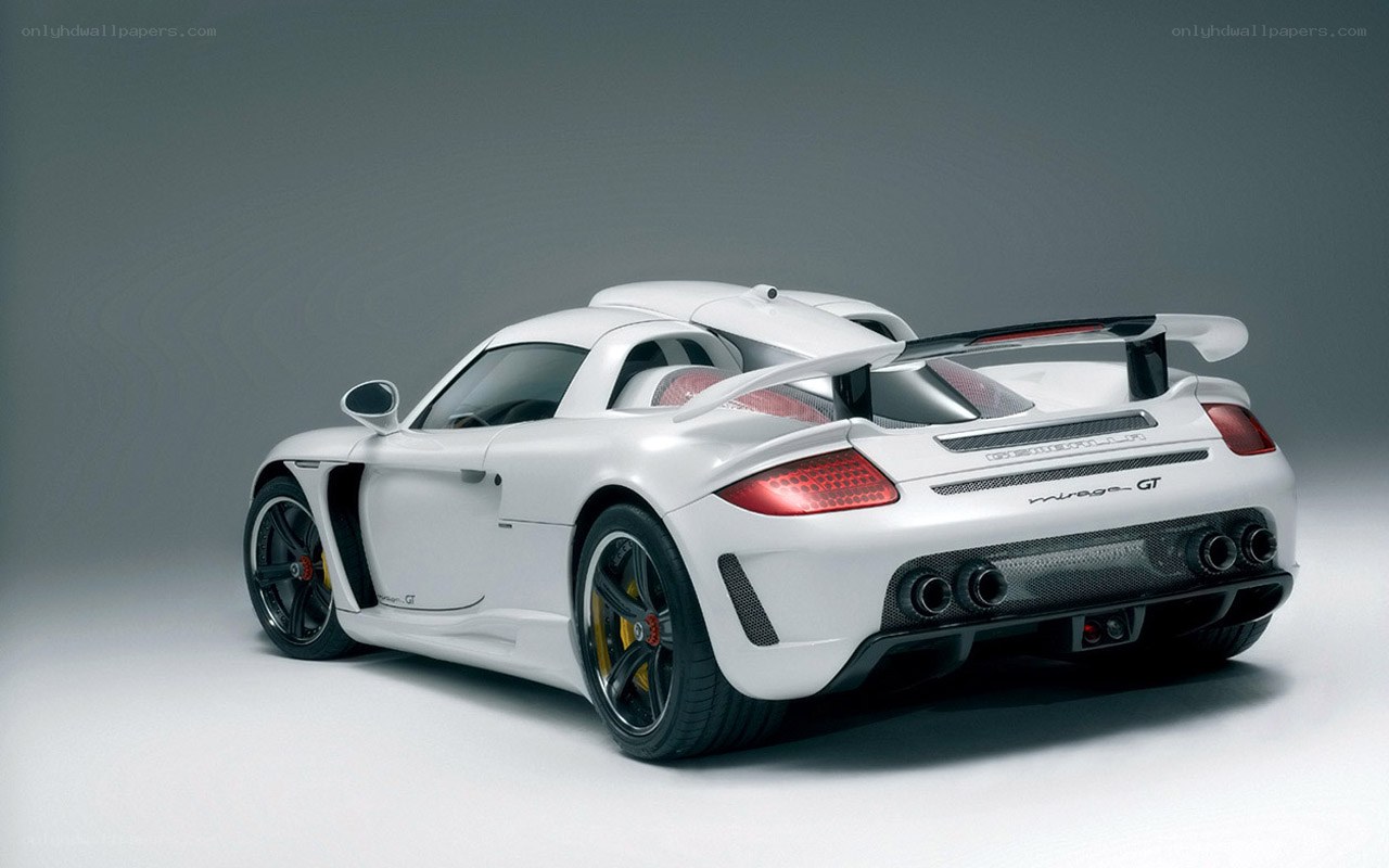 White Porsche Carrera GT